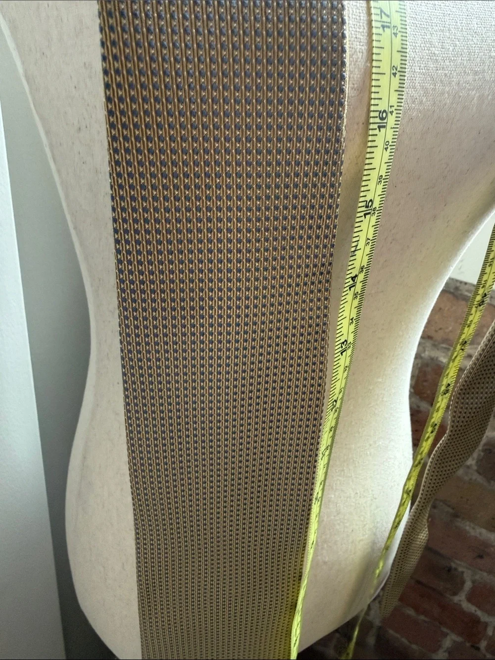 Classic Brown Woven Men's tie - Slim Pattern